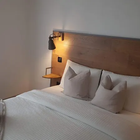 Independant In Vétheuil